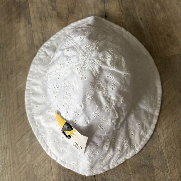 Toddler Sun Hat Summer Beach Hat with Strap Outdoor White Eyelet Bucket Hat 2-4T - Picture 5 of 6